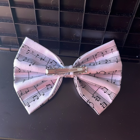 Music notes bow - Picture 2 of 4